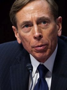 With the greatest discretion, the investment fund KKR bought out, in January 2015, the principal media and television stations in Serbia. KKR entrusted the direction of its think tank to General David Petraeus, the ex-director of the CIA.