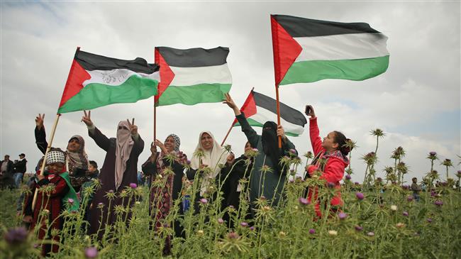 Israelis kill, injure Palestinians during major protest by thousands
