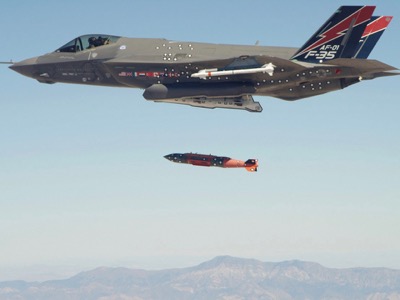 Nuclear parcel bomb from the USA , by Manlio Dinucci
