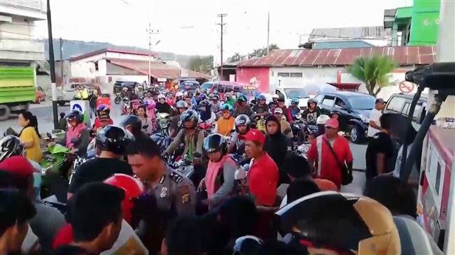 Indonesia: Fuel shortages cause huge queues after 7.5-magnitude earthquake and tsunami
