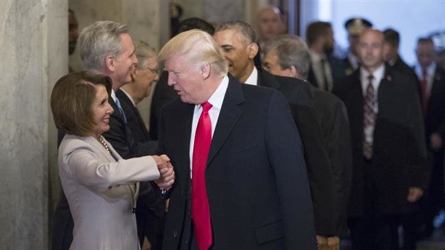Pelosi invites Trump to deliver the State of the Union address next week