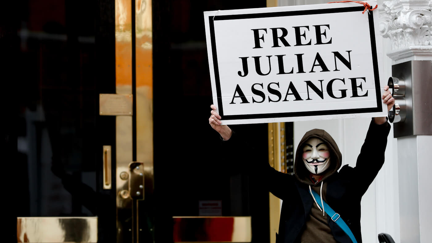 Wikileaks : Julian Assange Targeted By “Extensive Spying Operation” Inside Ecuadorian Embassy