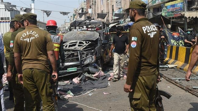Blast targeting police checkpoint kills 9 in Pakistan’s Lahore