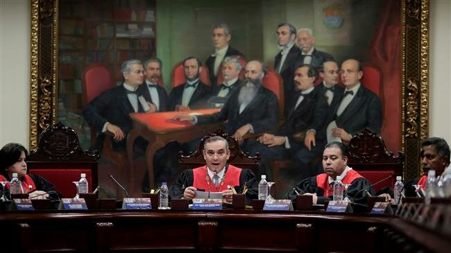 Venezuela accuses 4 more lawmakers of treason