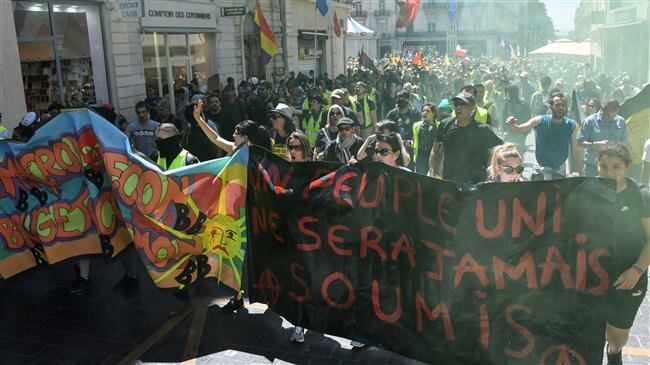 ‘Yellow vests’ keep up march against Macron, 30 weeks on