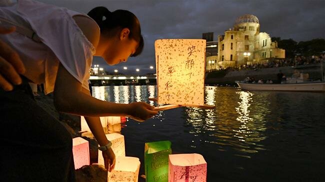 Japan: Floating lantern ceremony honors Hiroshima victims