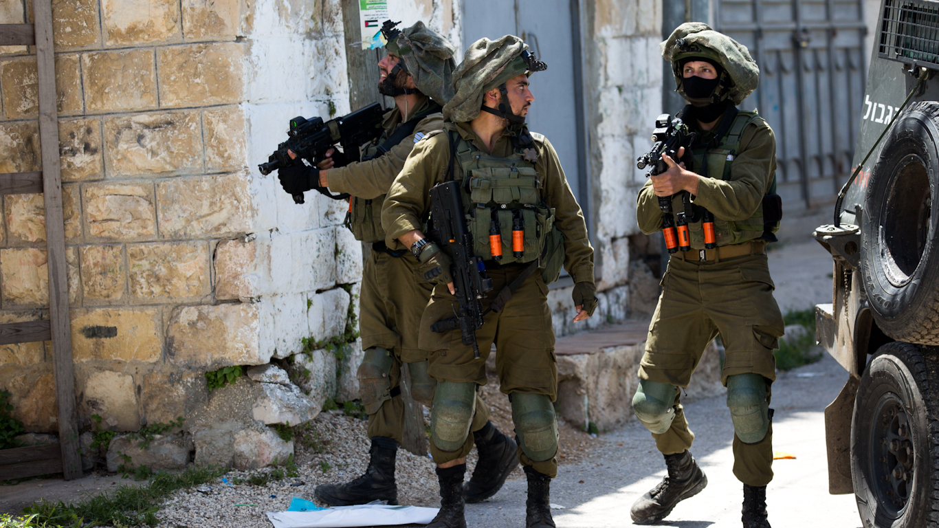 “This is How Armed Gangs Operate” Israel Admits its Troops Planted IEDs in a Palestinian Town