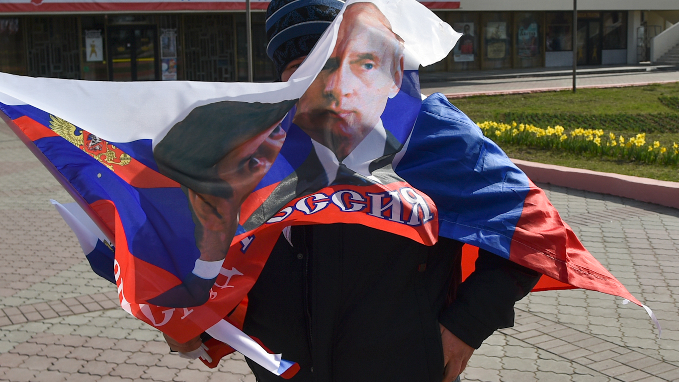 Atlantic Council Hawks Enraged as Think Tank Publishes Slightly Less Anti-Russia Article