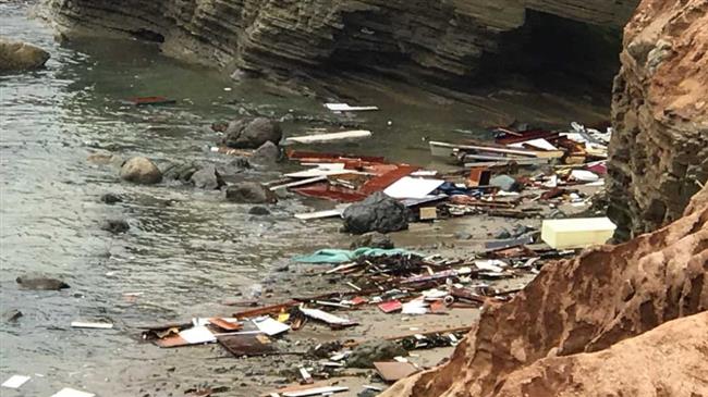 3-dead,-dozens-hurt-as-smuggling-boat-overturns-off-california
